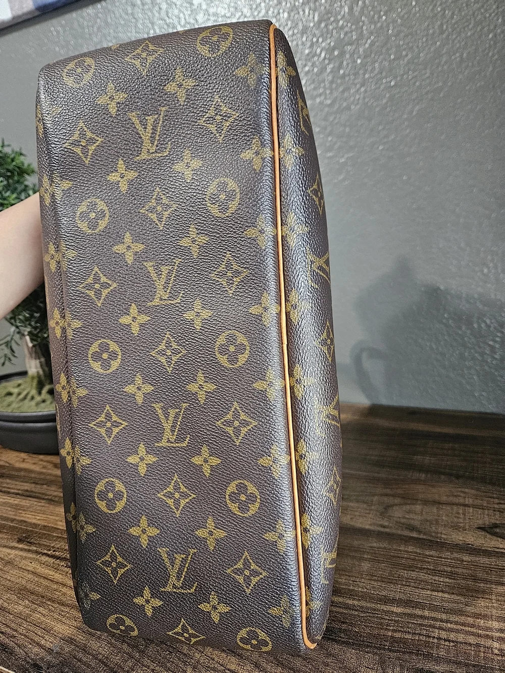 Authentic Louis Vuitton Vintage Deauville Monogram Canvas